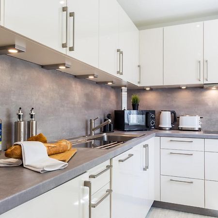 Apartment Eastside Mit 3 Zimmern Fur Bis Zu 5 Personen Mit Balkon Friedrichshafen Esterno foto