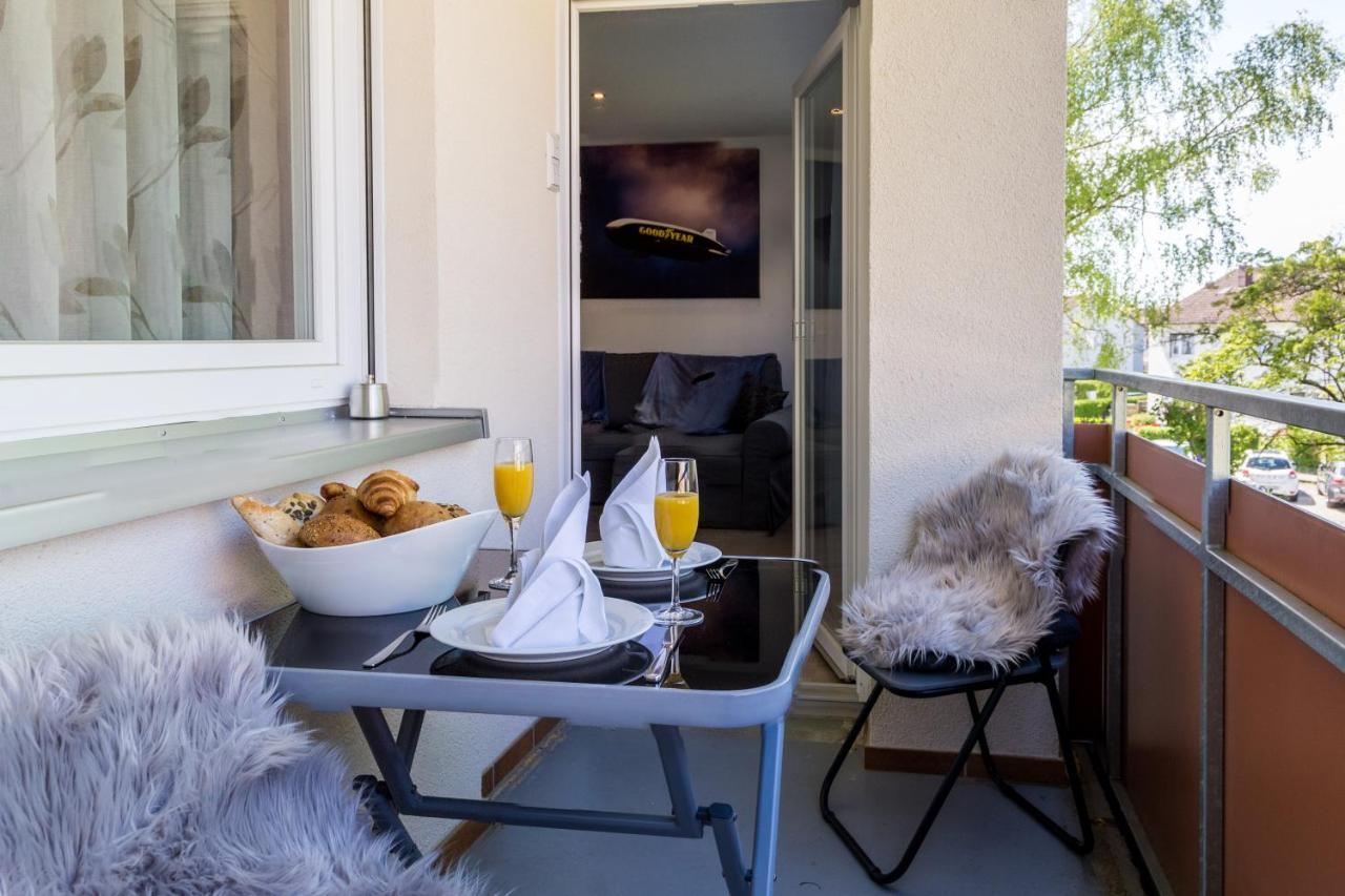 Apartment Eastside Mit 3 Zimmern Fur Bis Zu 5 Personen Mit Balkon Friedrichshafen Esterno foto
